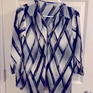 DKNY top with 3/4 sleeves